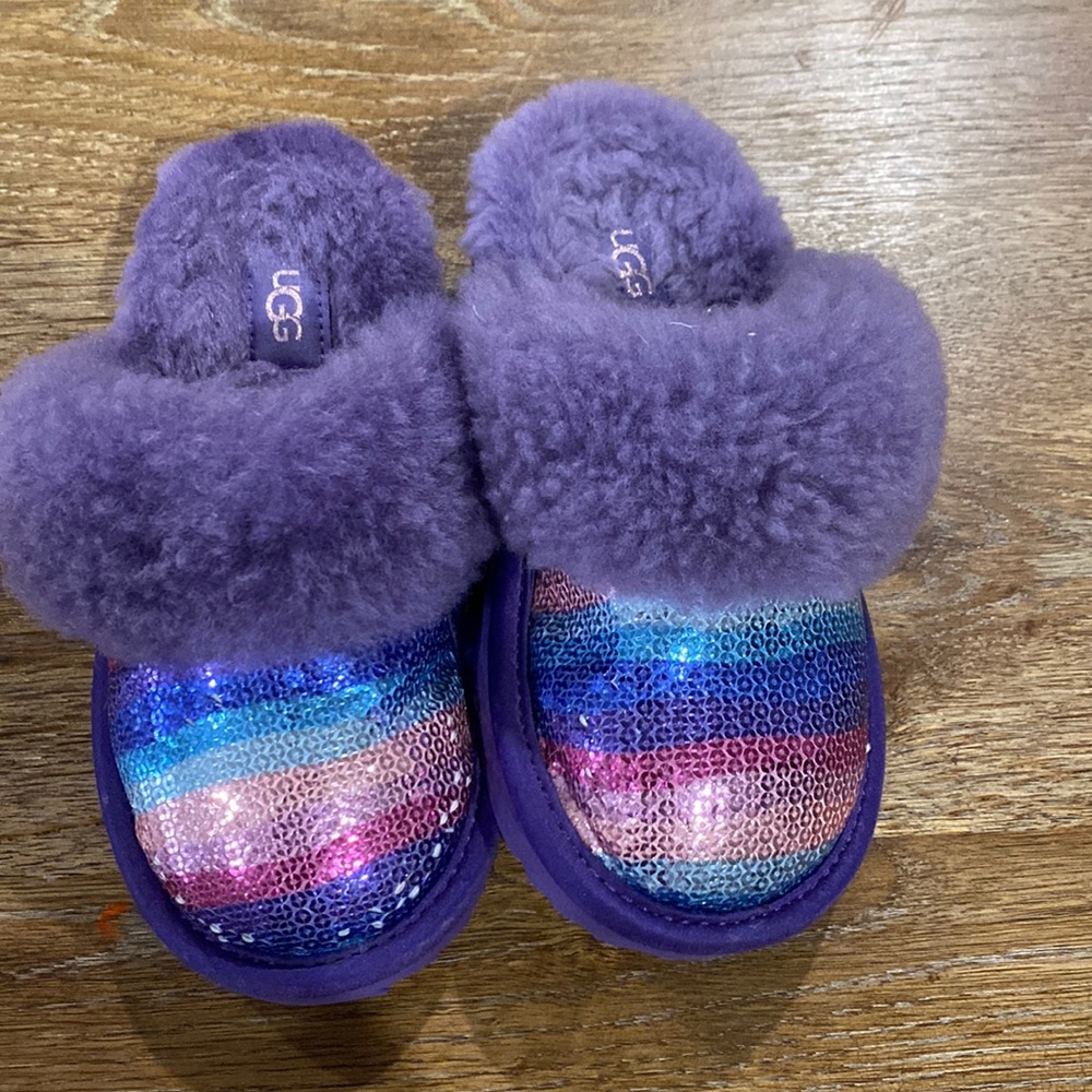 Kids ugg slippers